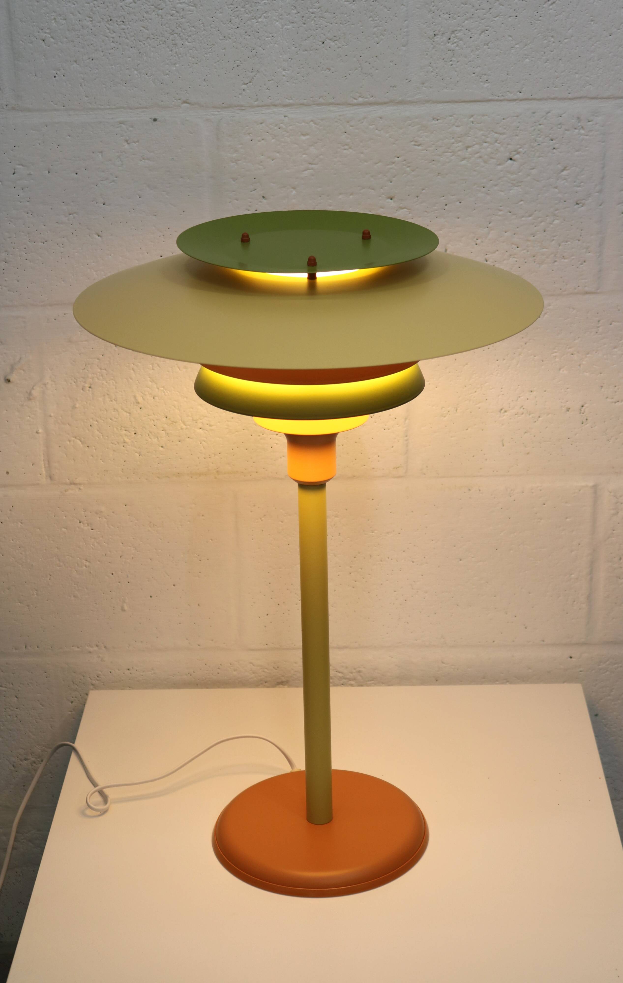 Lampe de bureau danoise unique en rose et vert par Lyskaer - Modèle 2252 -