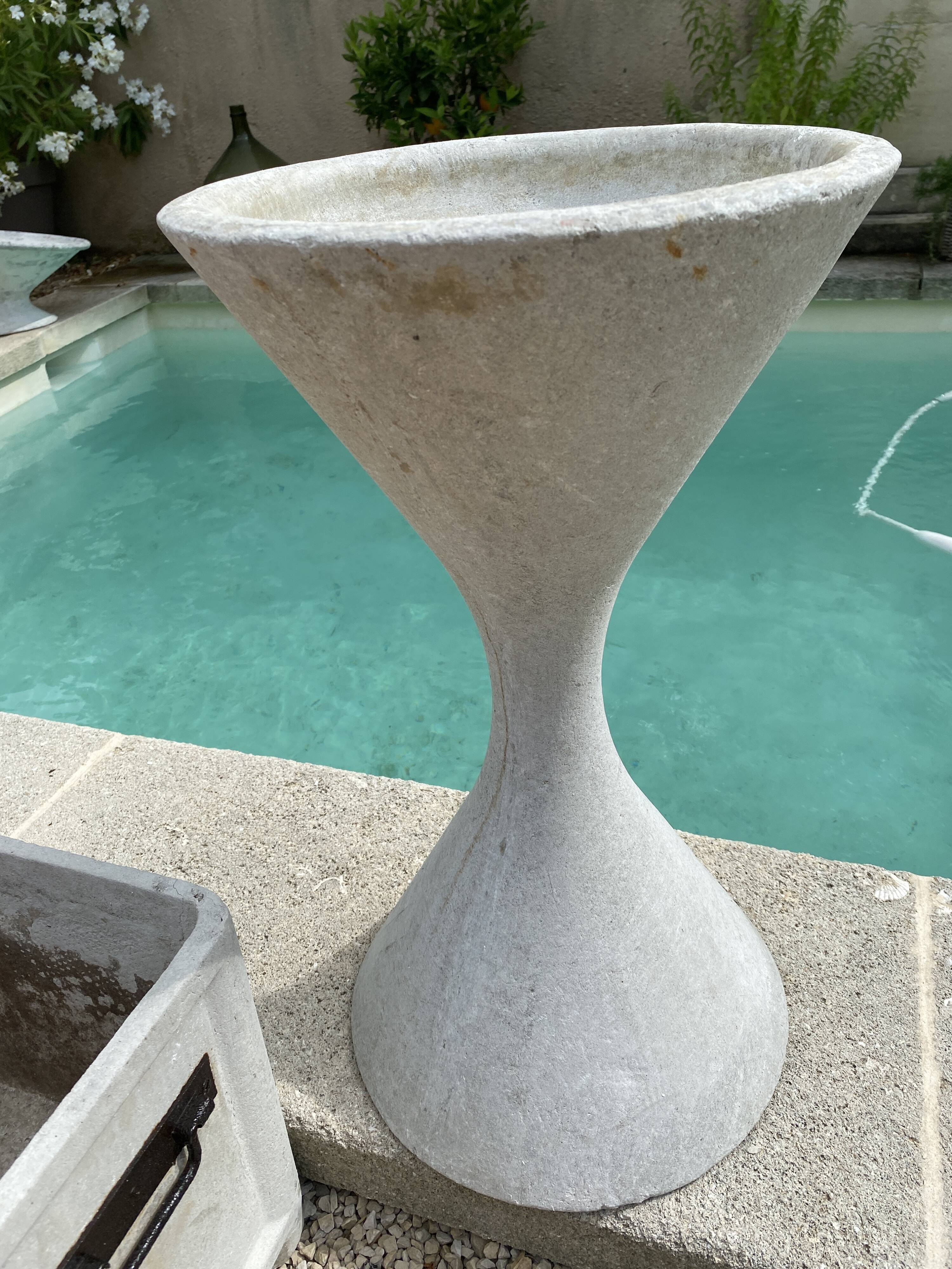 Pair of Anton Bee design planters assisted by Willy Guhl