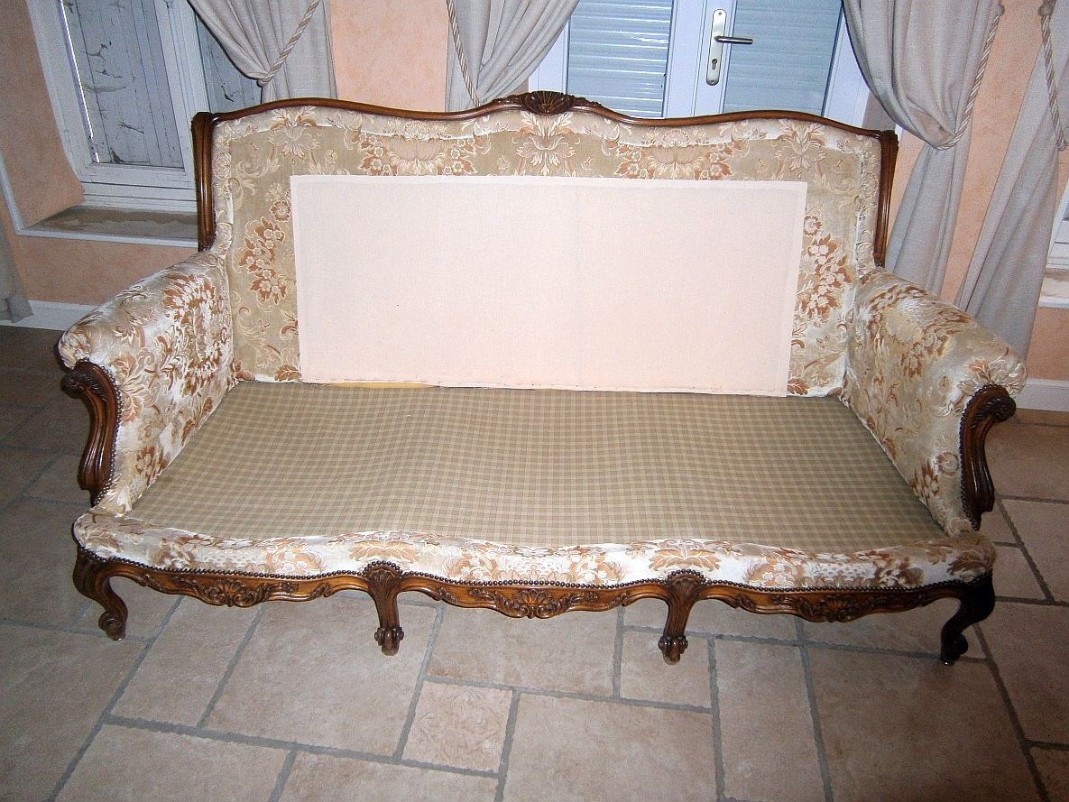 Solid wood and fabric sofa