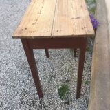 Farm table