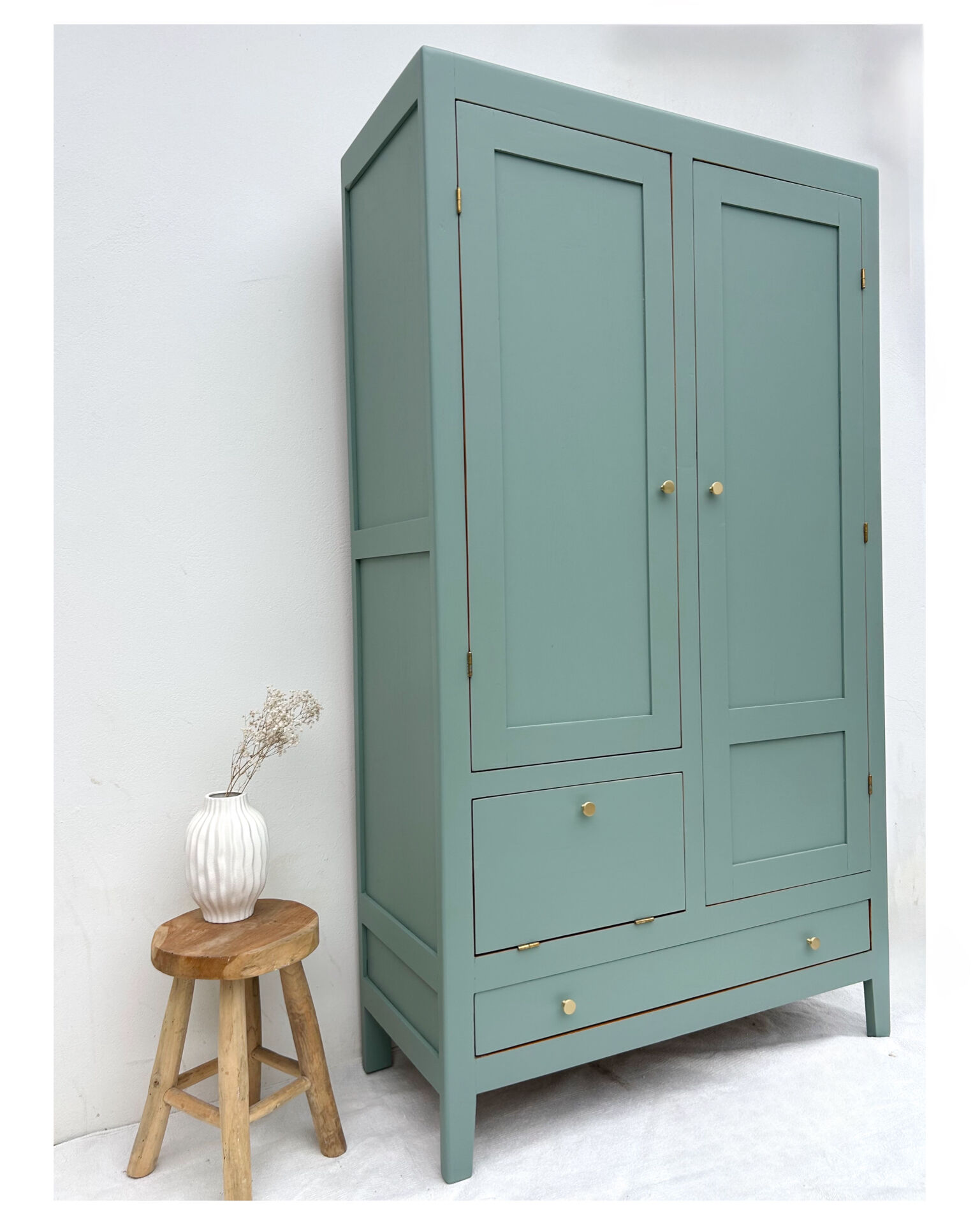 Armoire parisienne