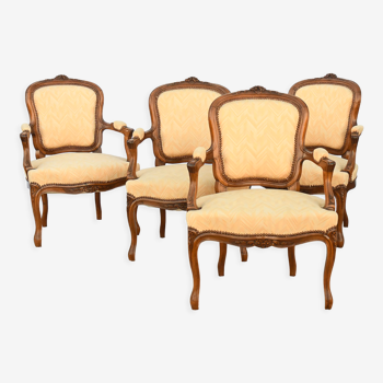 Suite de 4 fauteuils de style Louis XV