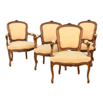 Suite de 4 fauteuils de style Louis XV
