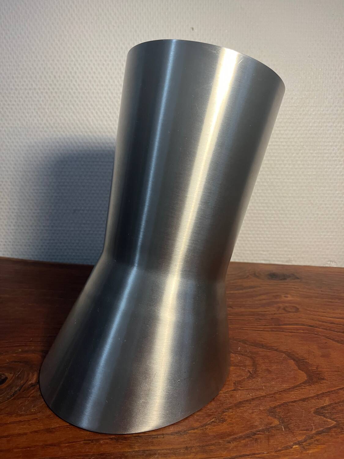 Stainless steel bottle cooler bucket