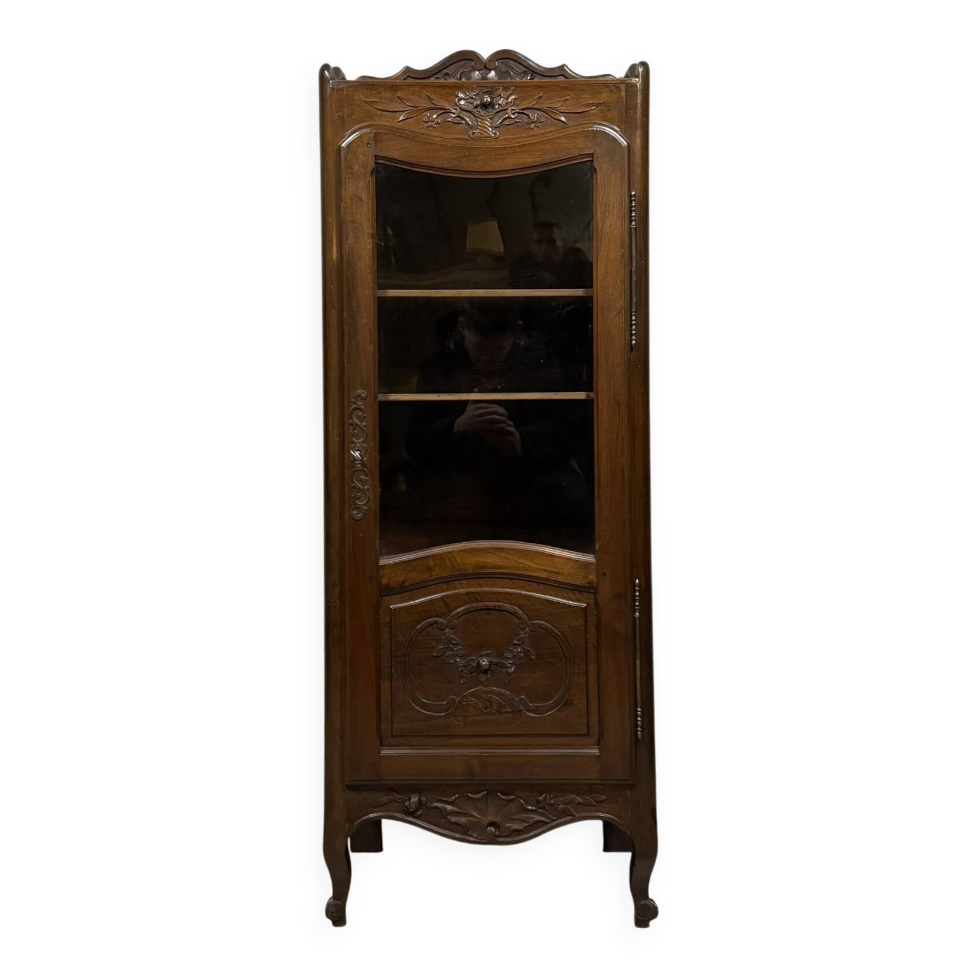 Louis XV style Provencal bonnetière in solid oak circa 1900
