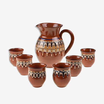 Trojan pottery with geometric patterns from the 1950s