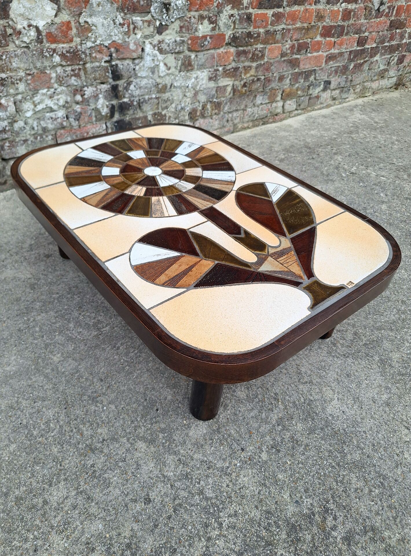 Roger Capron, vintage coffee table with ceramic top, design furniture.