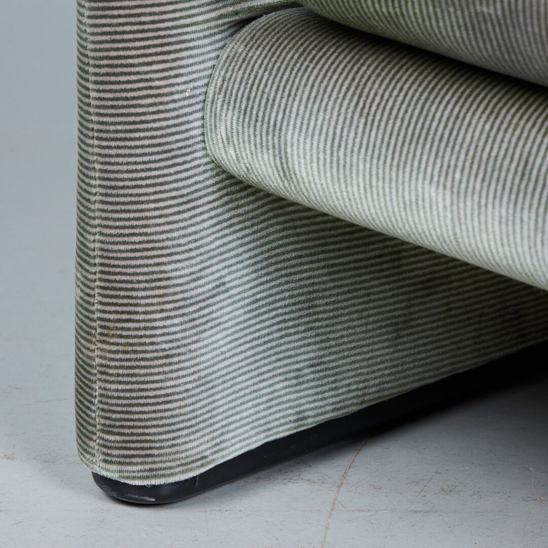 Maralunga sofa 2 places from Vico Magisttreti Cassina edition 80-90s