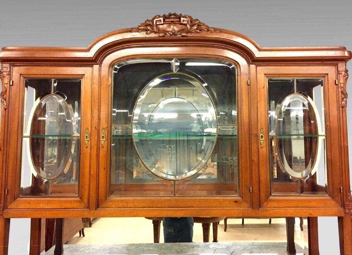 Buffet A Deux Corps Style Louis XVI