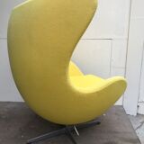 Egg armchair by Arne Jacobsen edition Fritz Hansen