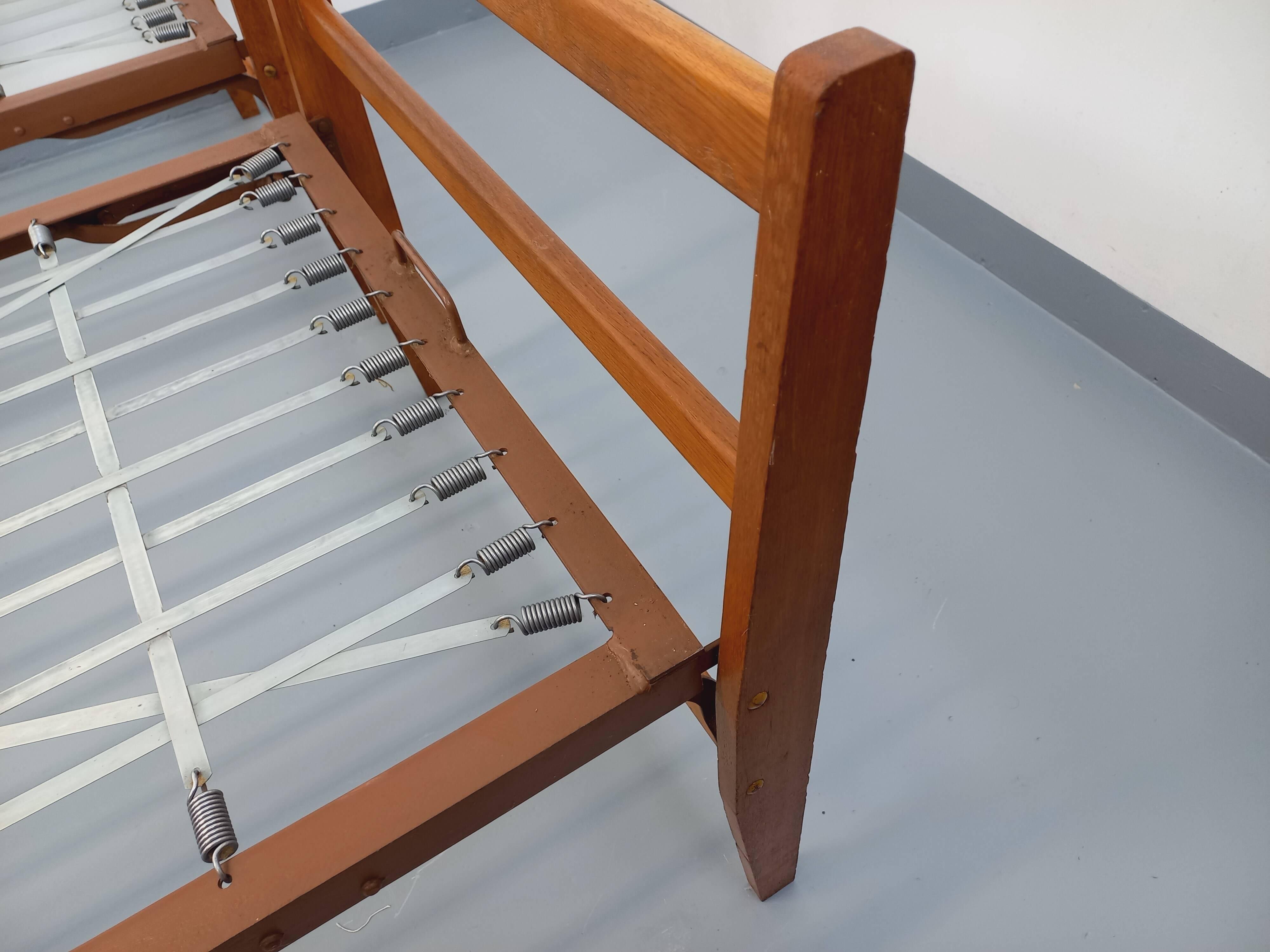 Pair of vintage stackable daybeds in oak wood and metal from the 60s