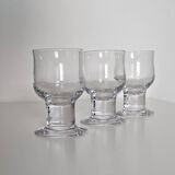 Verres à pied épais vintage