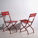 Antique red outdoor folding chairs (c.1920). Set of 2 pieces.