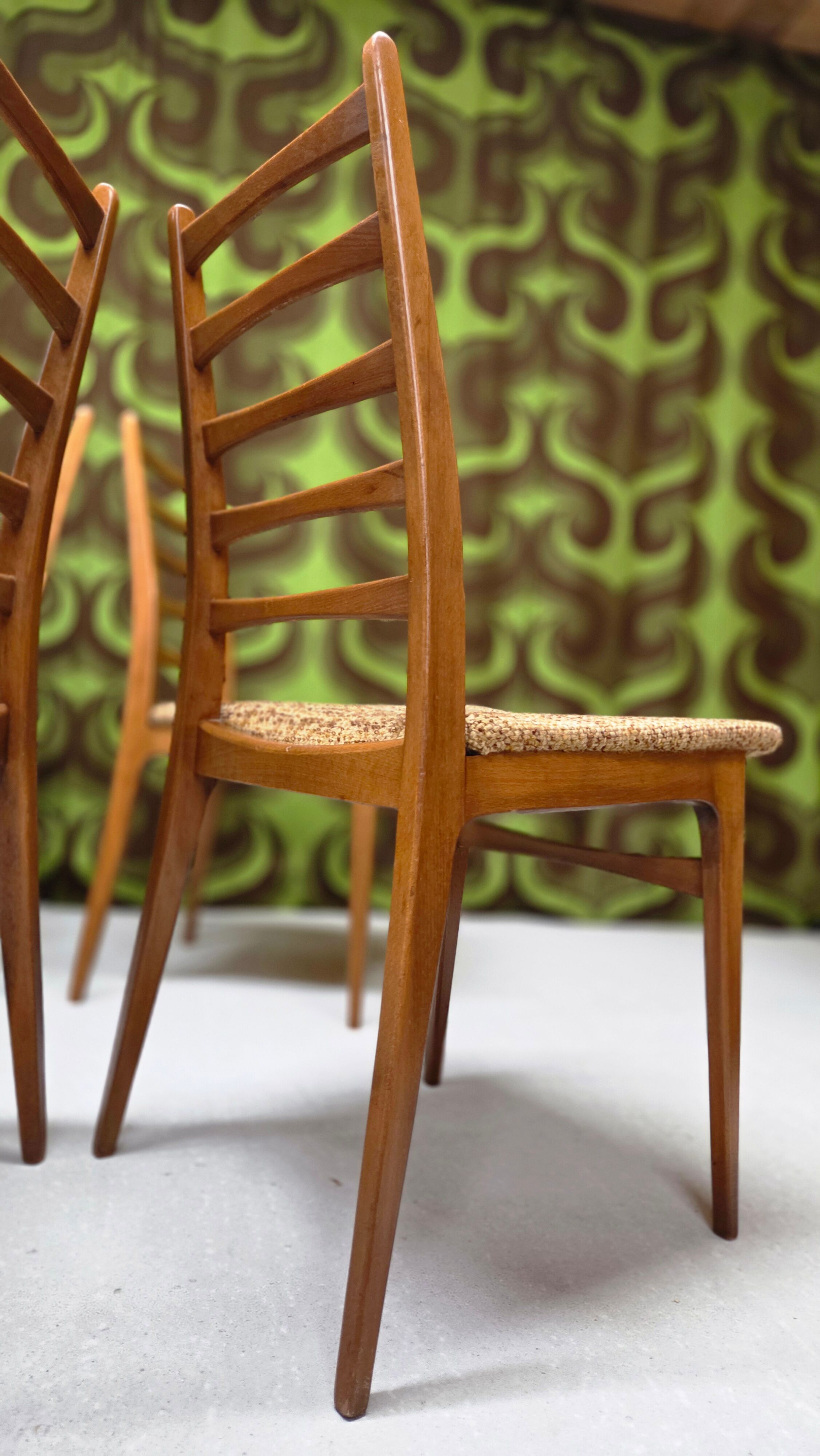 Lot of 4 Scandinavian chairs from the 1970s.