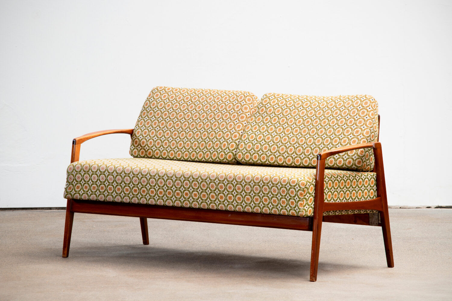 Vintage Danish Sofa Bed / Sofa 1960