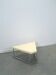 Table en plastique triangulaire de l'ère spatiale avec des pieds en tube chromé.