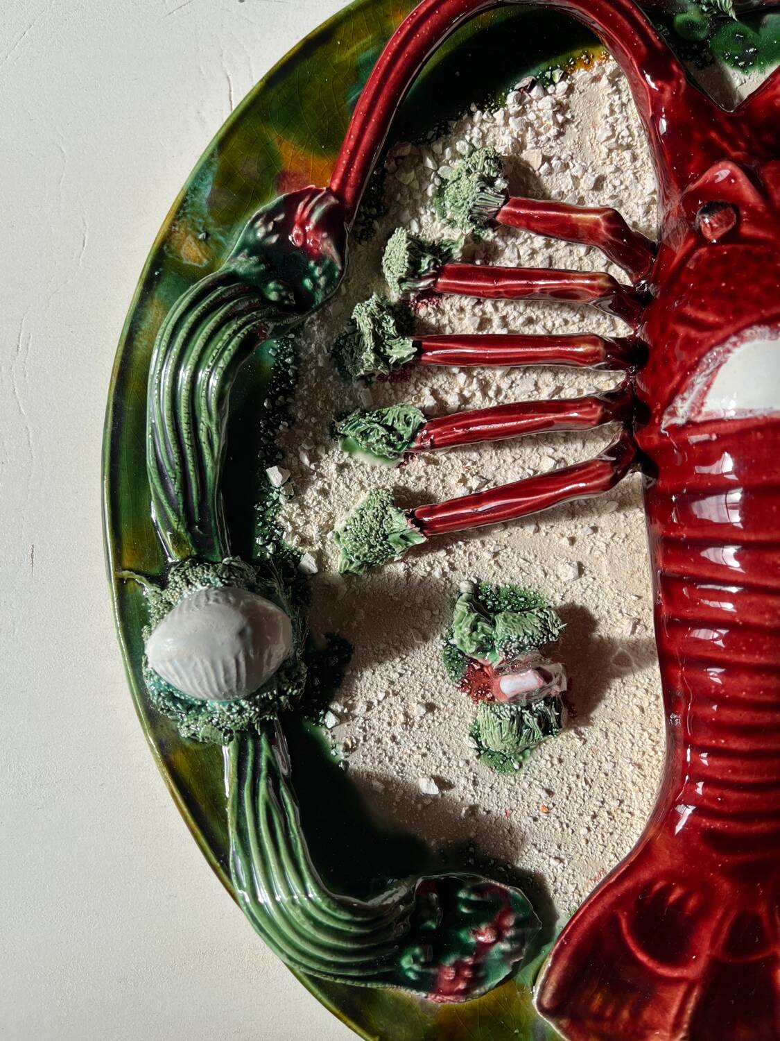 Decorative earthenware dish by J. Caldas da Rainha