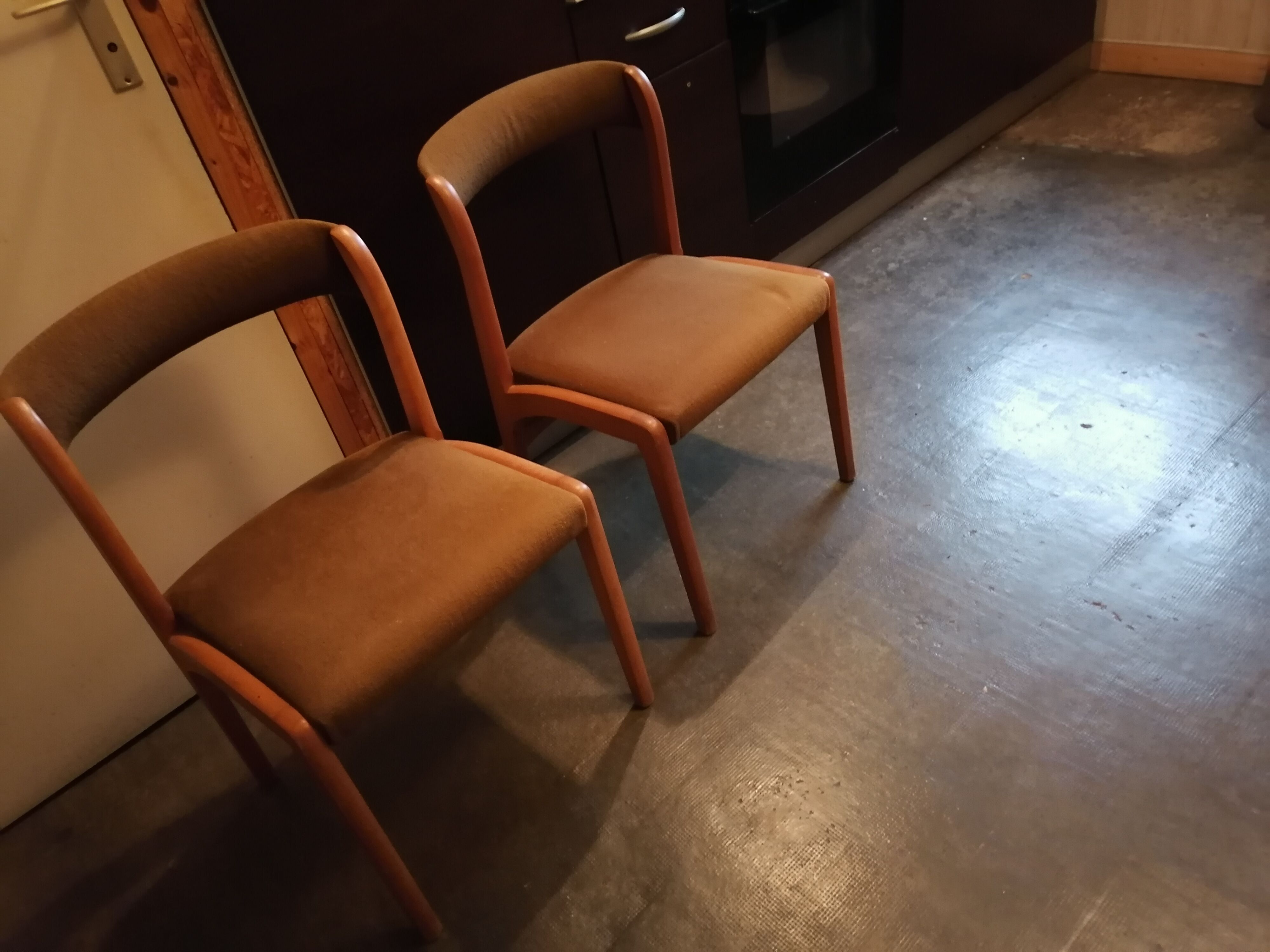 Lot de 2 chaises scandinaves teck velours 1960