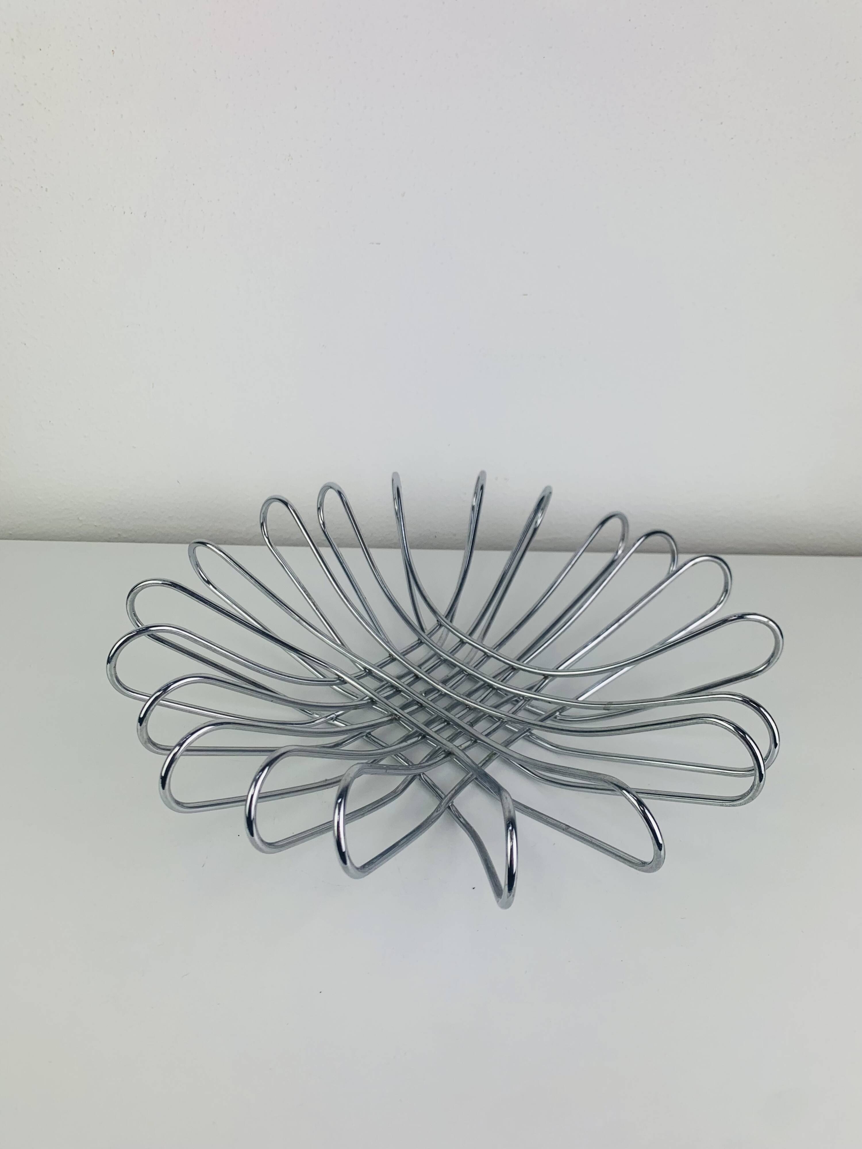Chrome wire fruit bowl, 1970s.