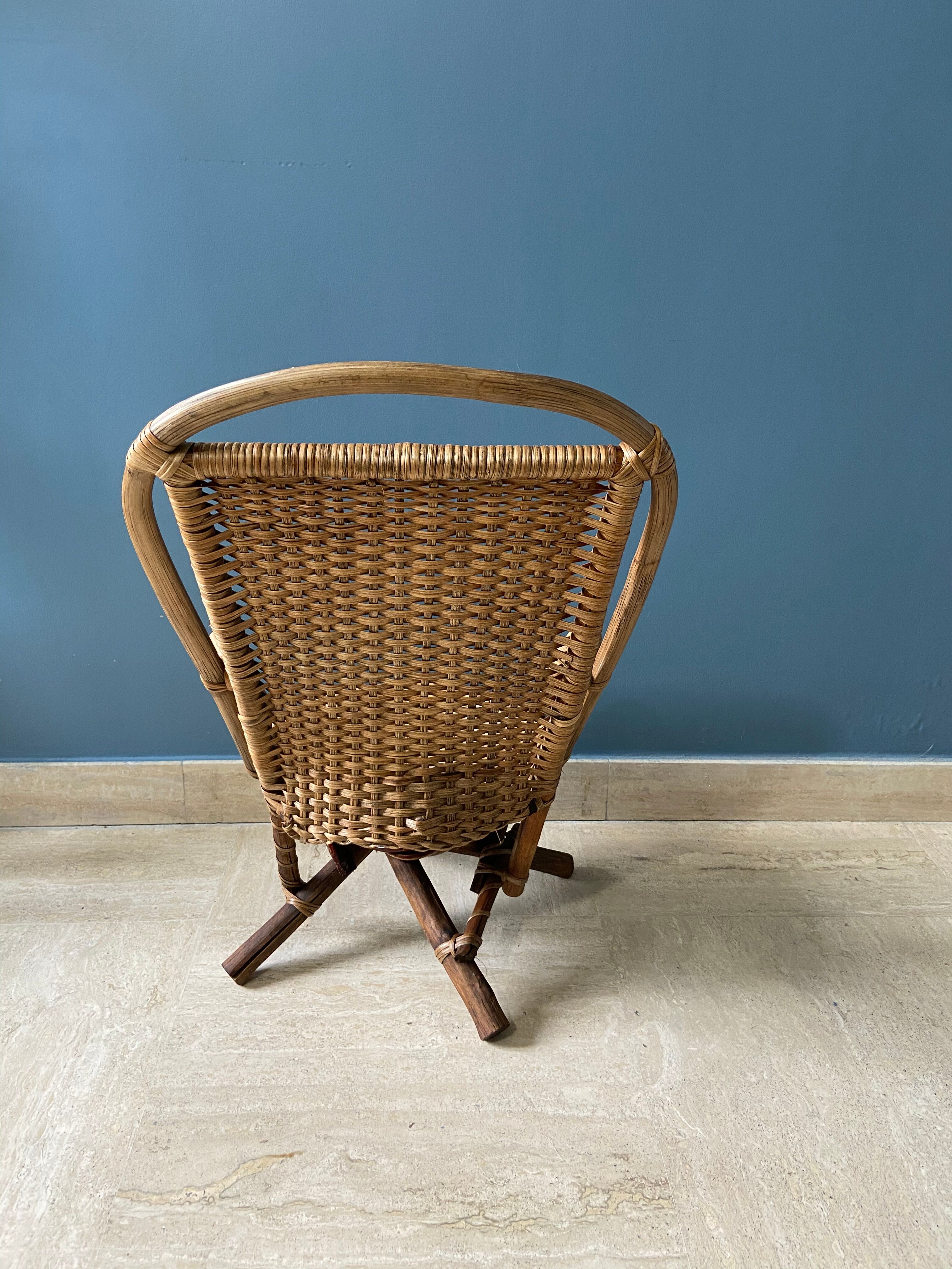 Children's chair in rattan