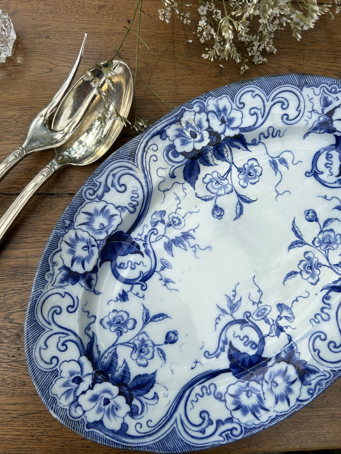 Oval dish Flora Creil and Montereau 1880