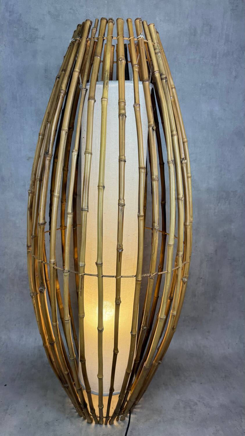 Living room lamp and rattan Italy 70s