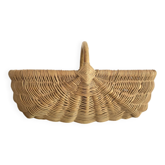 Large clear oval basket