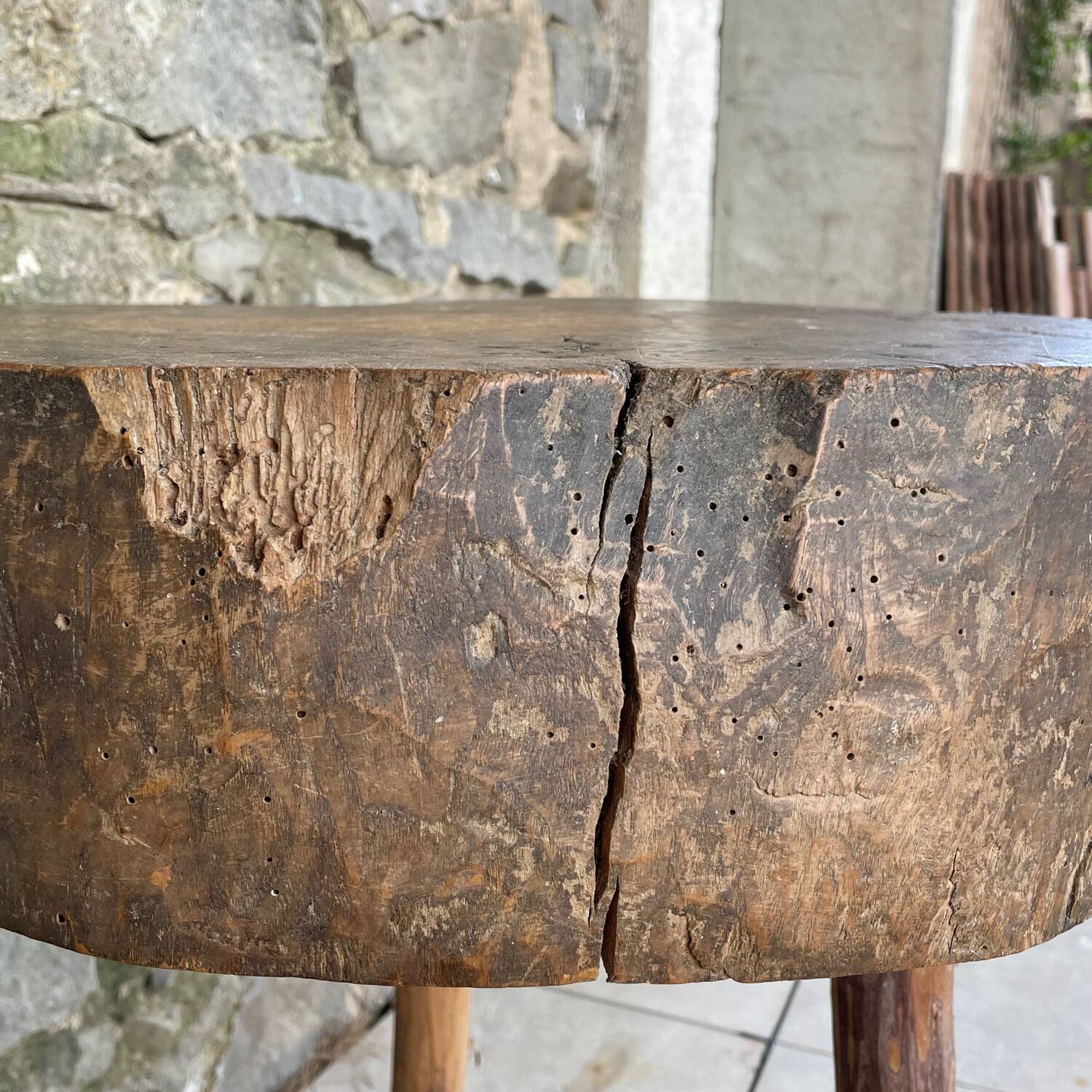 Tabouret, table d'appoint brutaliste