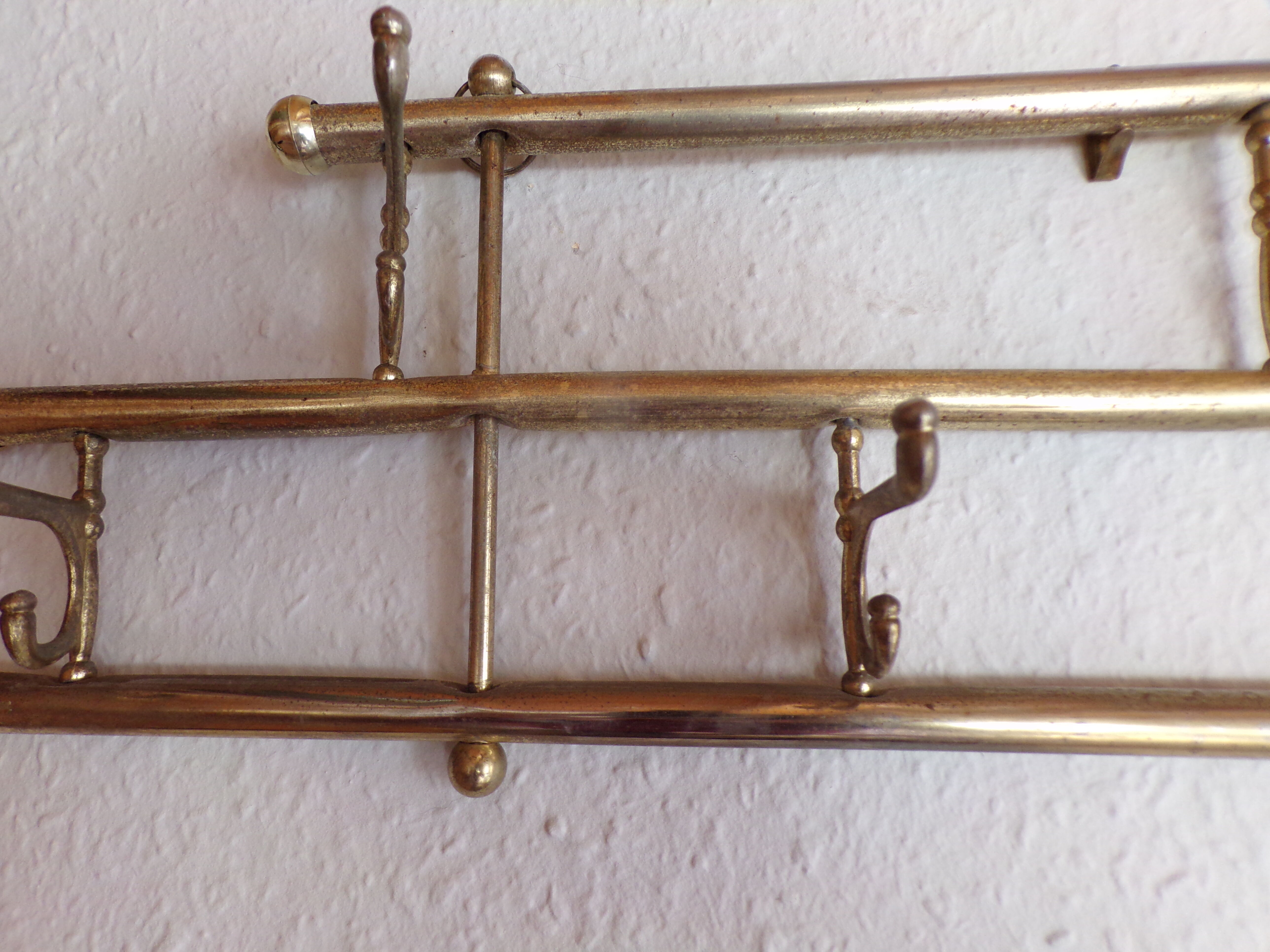 Wall rack 7 old hooks