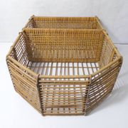étagère en rotin