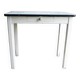 Ancienne table d’appoint en bois laqué blanc et formica vert d’eau