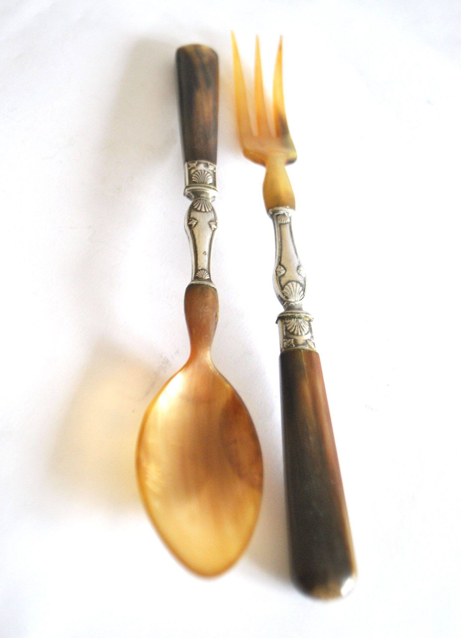 Antique horn salad cutlery – shell decoration 1900