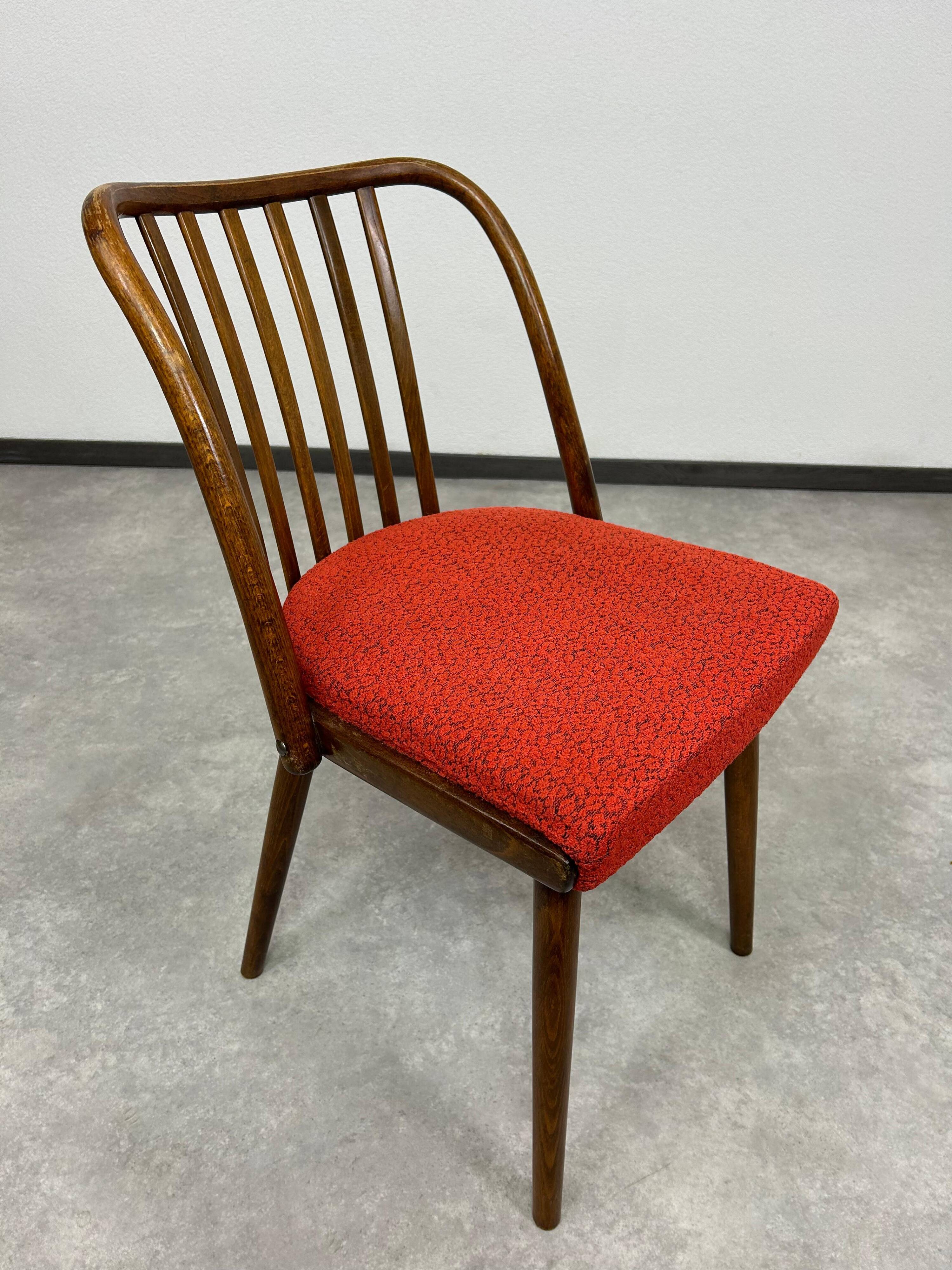 Set of 4 dining chairs by Antonín Šuman for TON