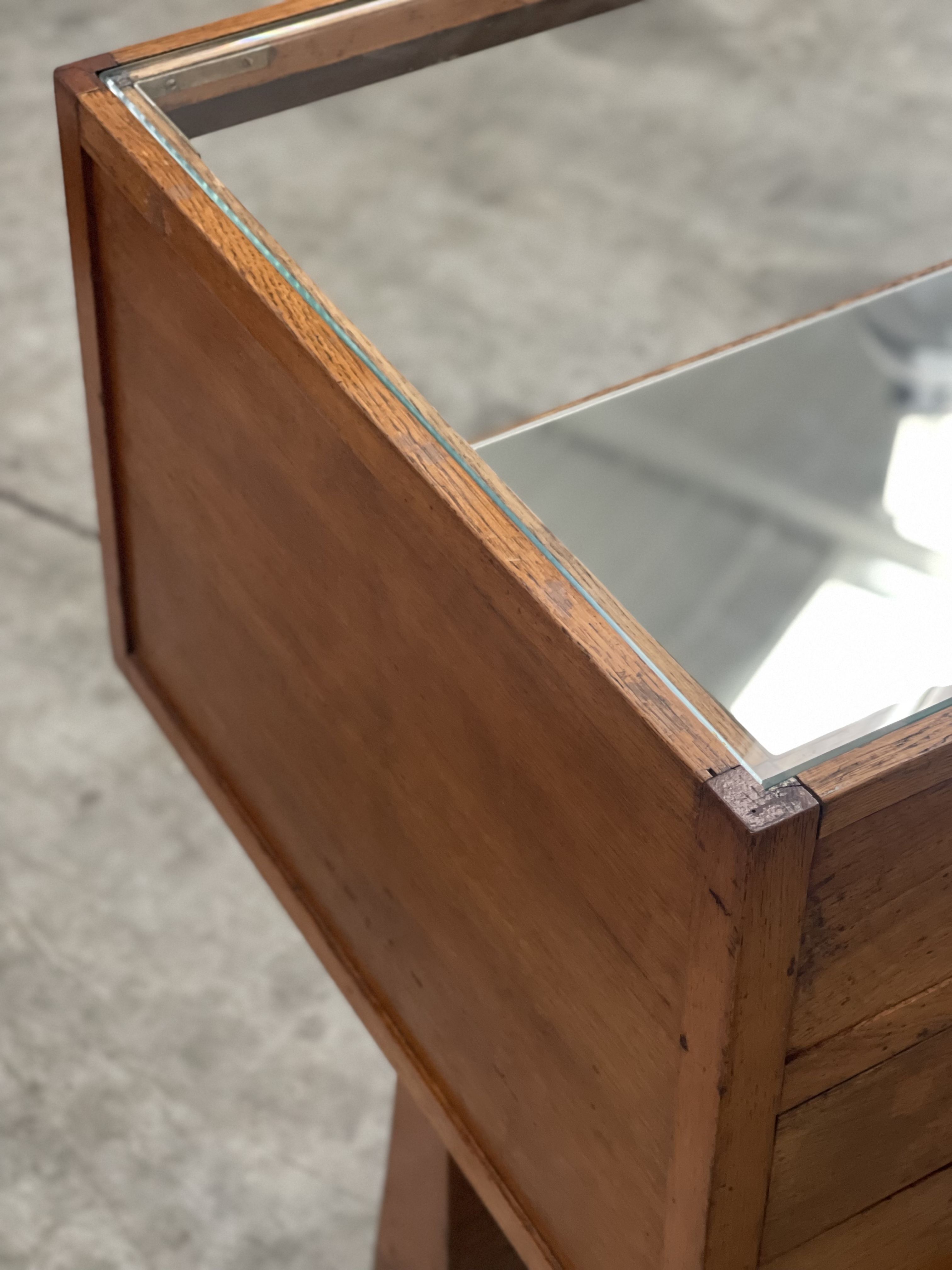 2 Showcases furniture of loom with drawers oak wood jewelry Art Deco 1930' compass feet