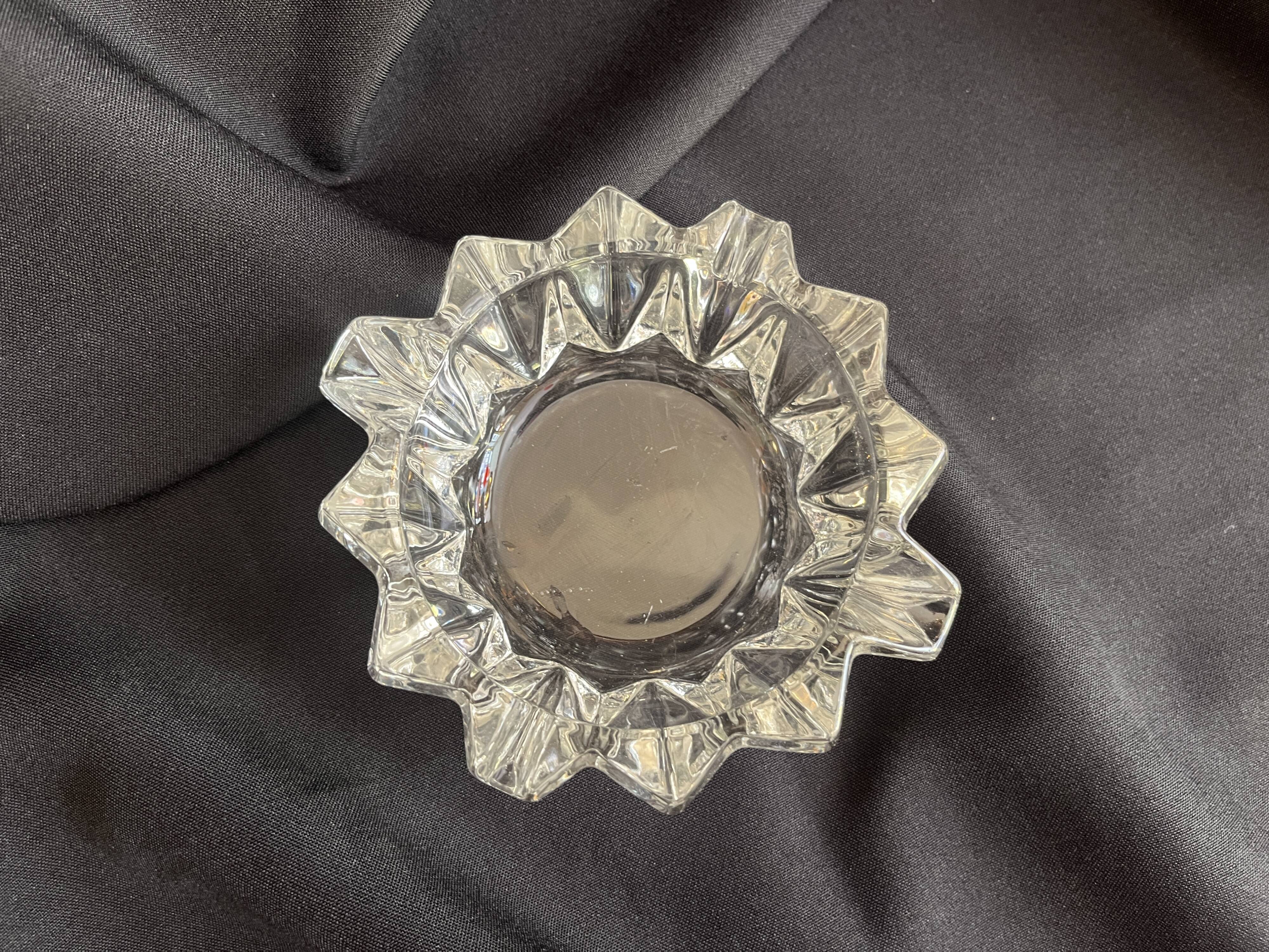 Art deco ashtray in old vintage molded glass glass pocket emptier