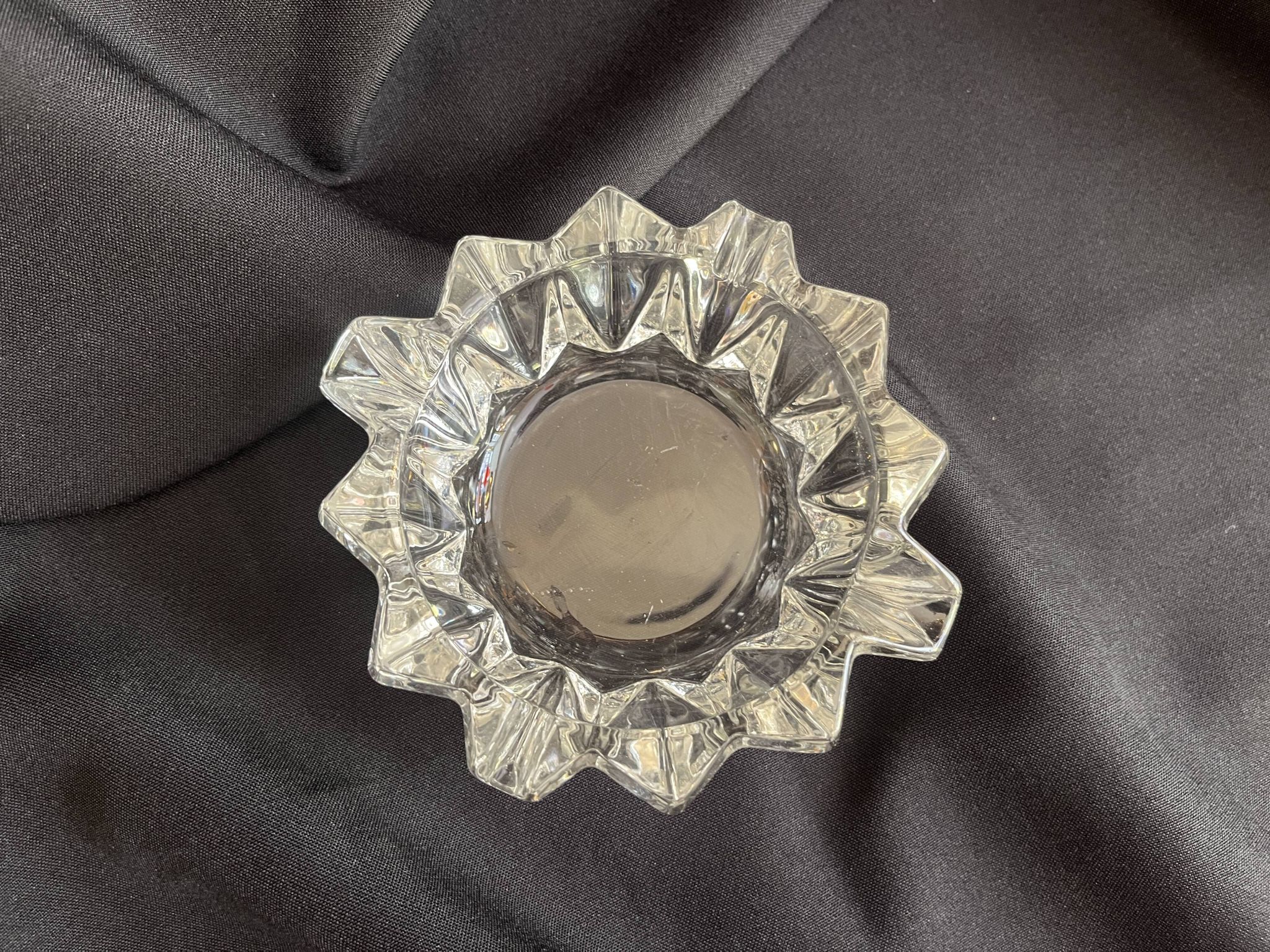 Art deco ashtray in old vintage molded glass glass pocket emptier