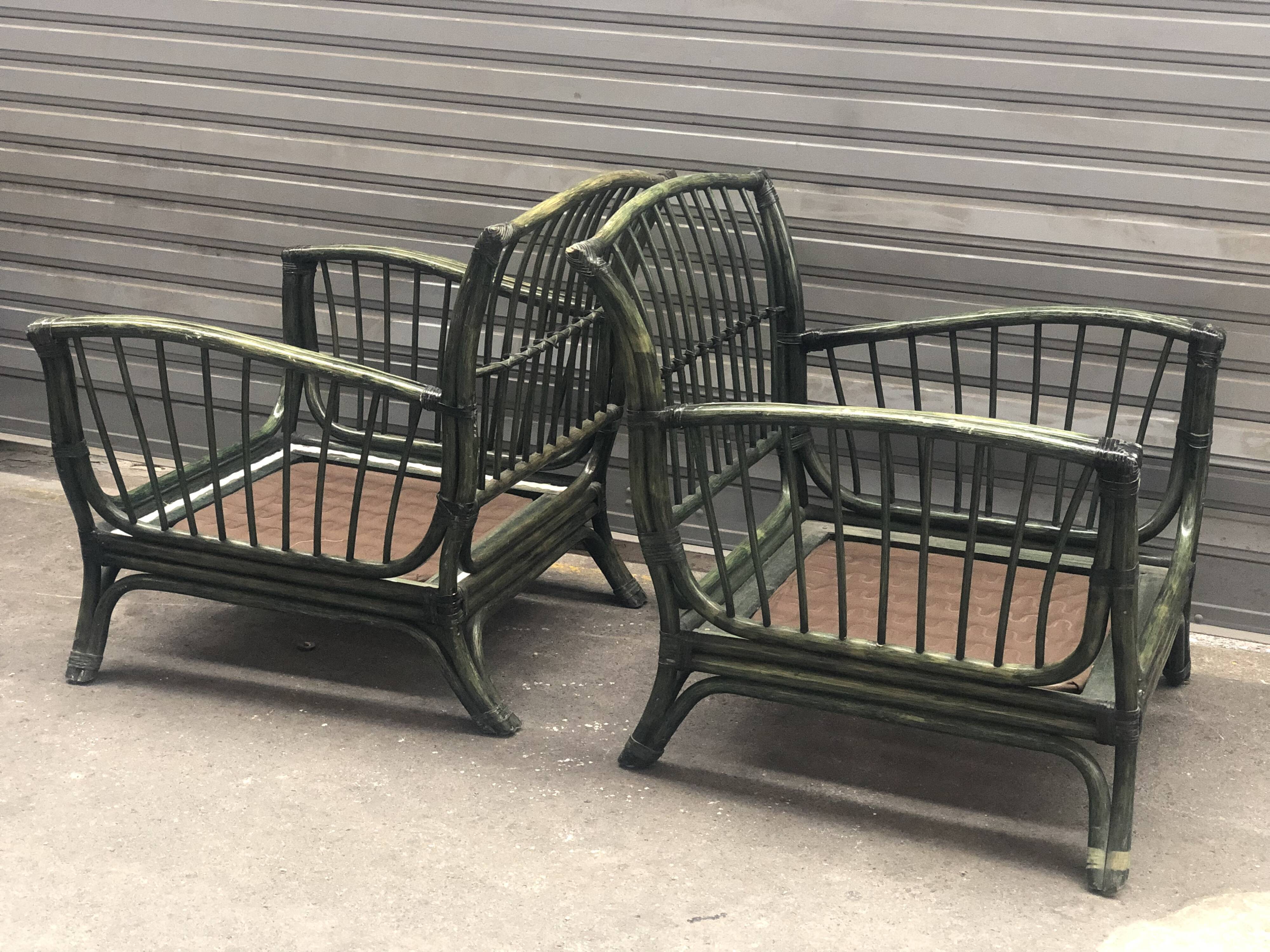 Paire de fauteuils en rotin