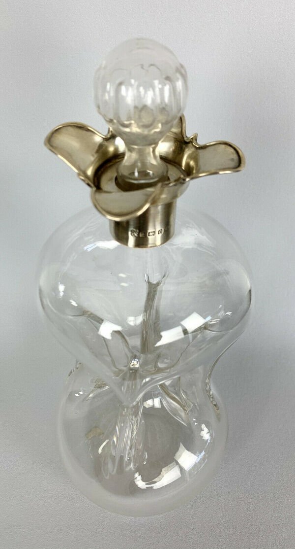 Carafe en verre soufflé et monture argent