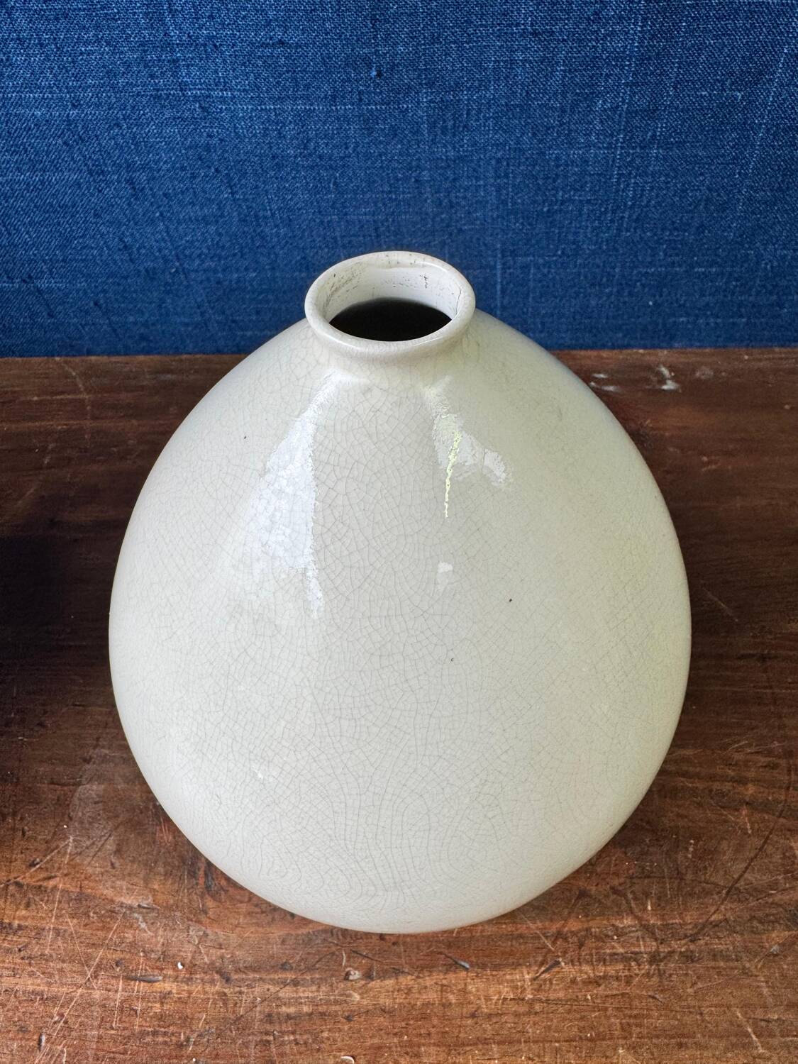 Vase œuf Art déco en céramique craquelée Orchies, 1930