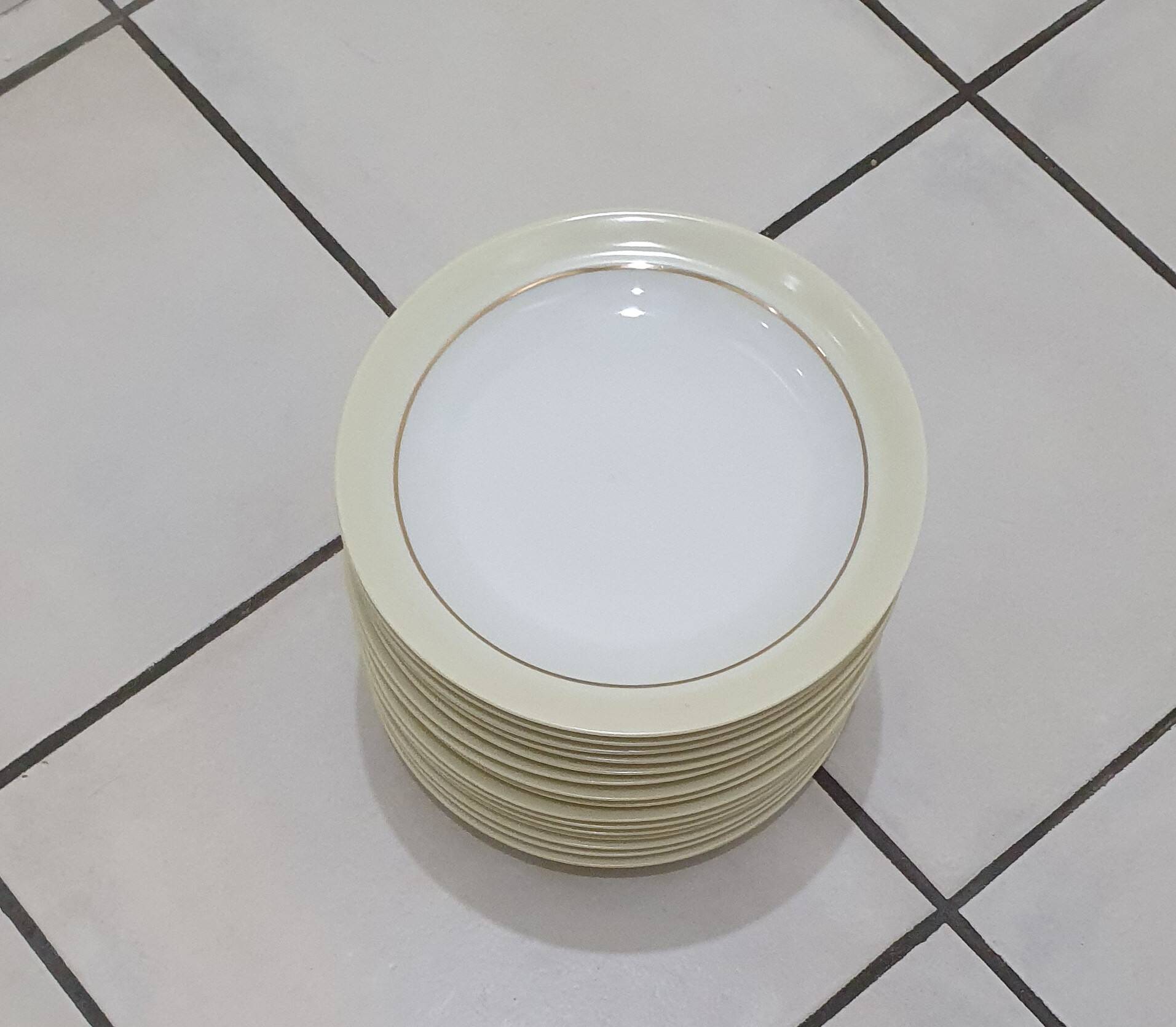 White and yellow porcelain dinner service with gold edging, Poral Limoges France