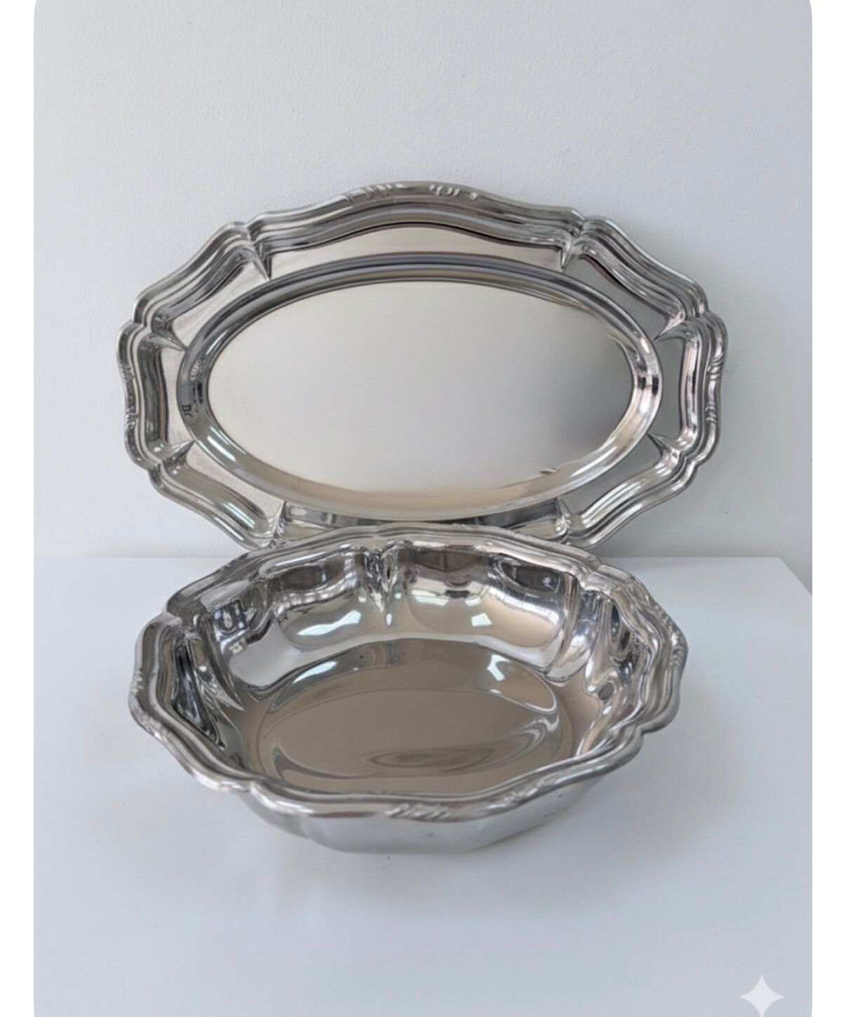 Set of stainless steel dishes - 1980s design