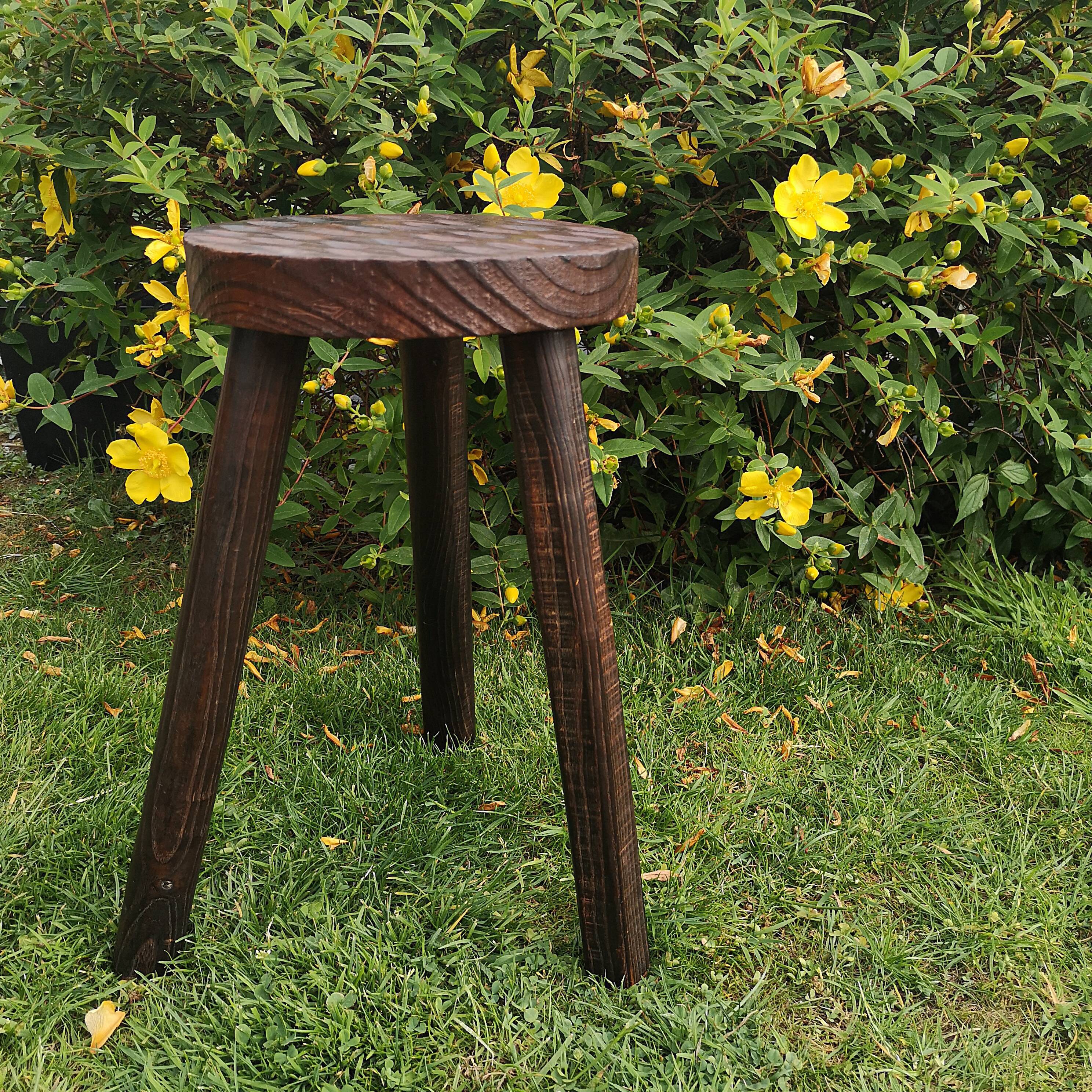 Tripod tabouret