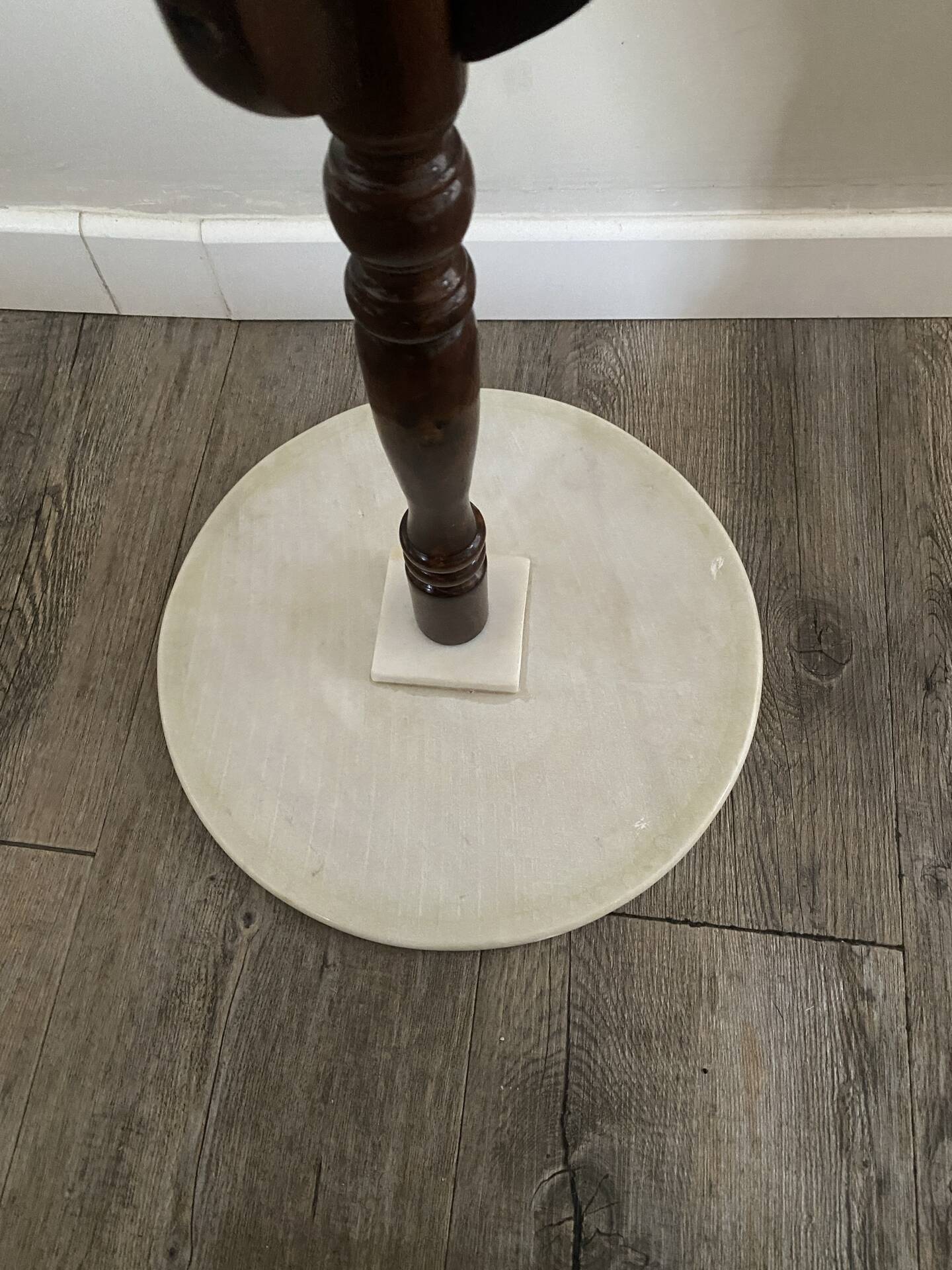 Vintage side table guéridon