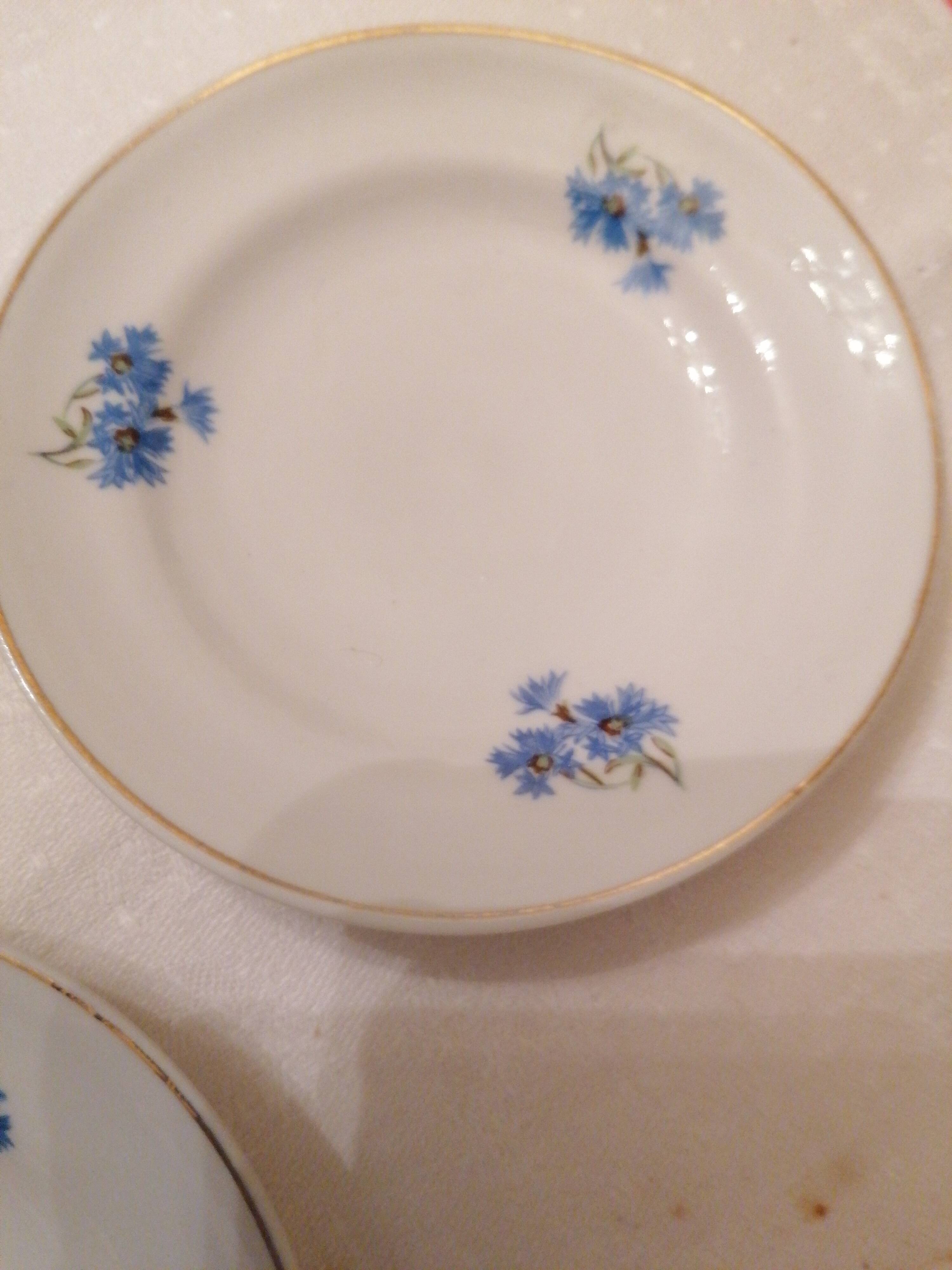 Old porcelain dinette