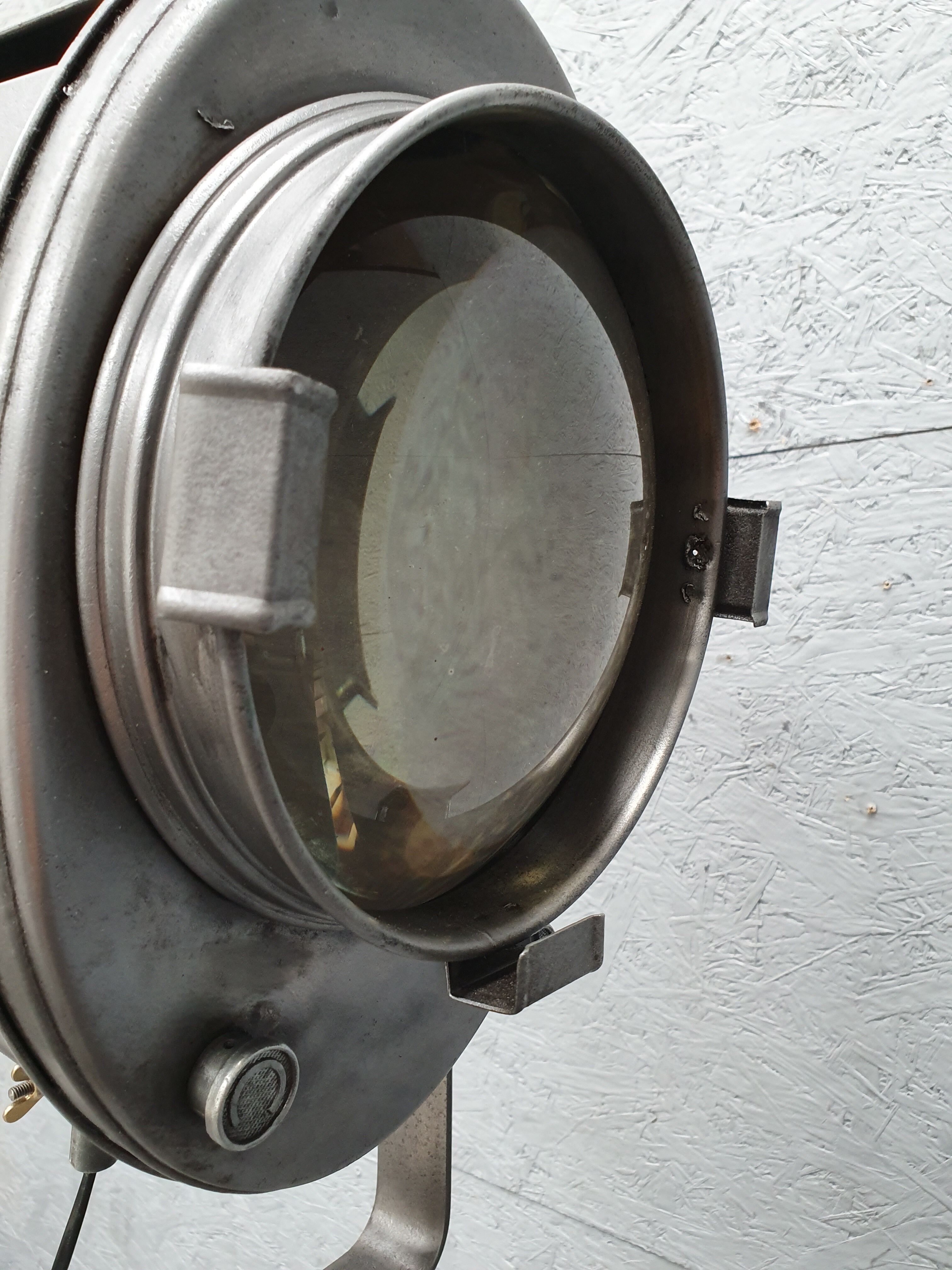 Projector AE Cremer industrial lamp on wooden trefoot