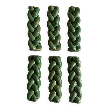 Set de 6 porte-couteaux en terre vernissée tressée verte