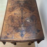 Table with flaps