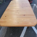 Solid pine stretch table