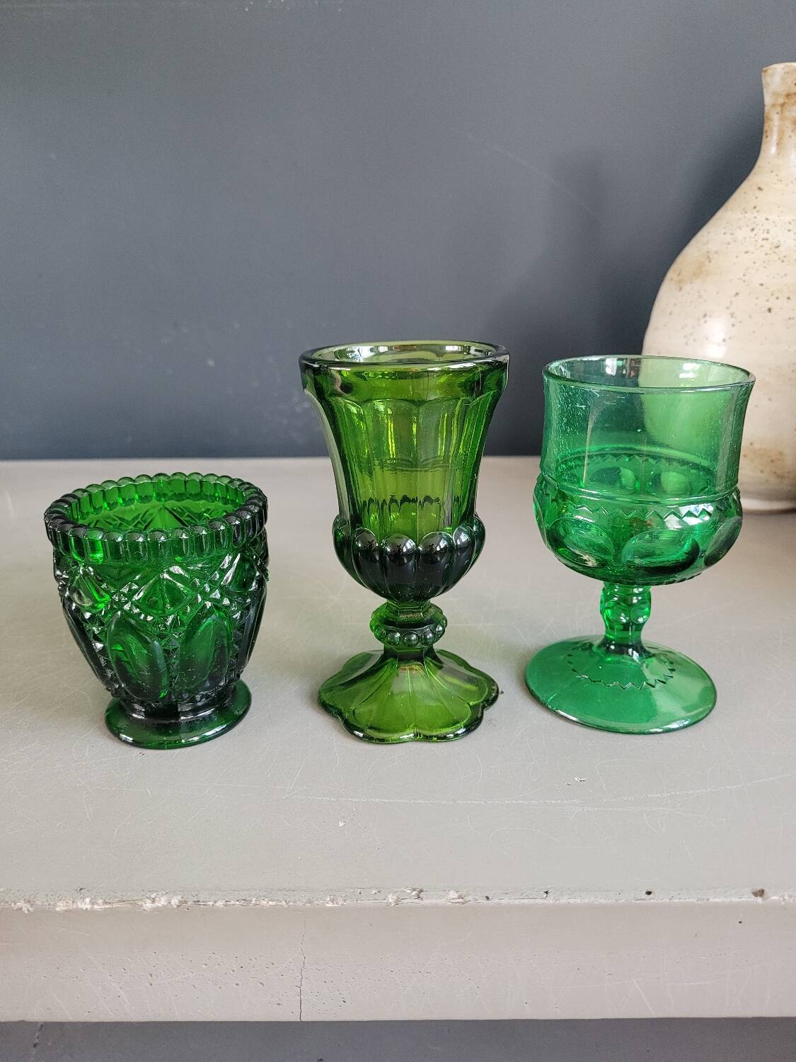 Set of 6 green molded glass glasses