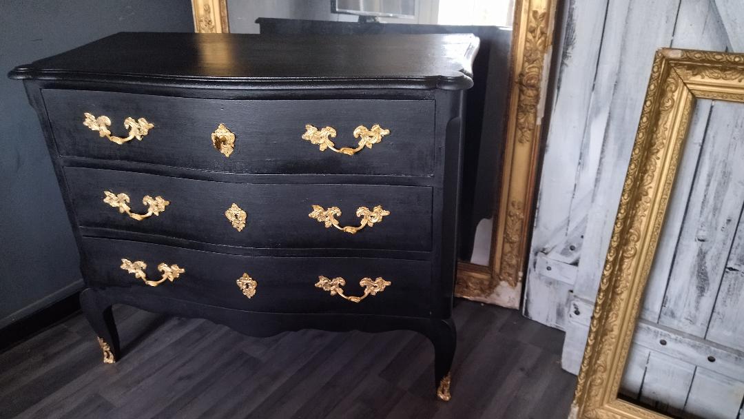 Louis XV style chest of drawers